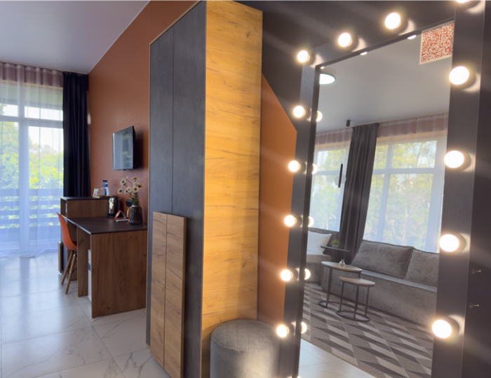 Superior Comfort с балконом - Отель Bruni Loft Hotel / Бруни Лофт Цандрипш